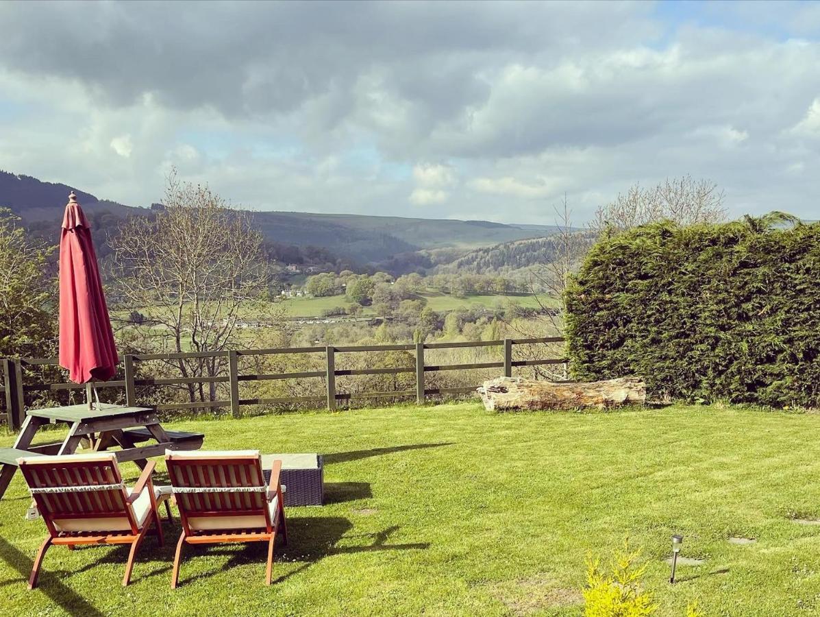 Sunbank Yurt Hotel Llangollen Exterior photo