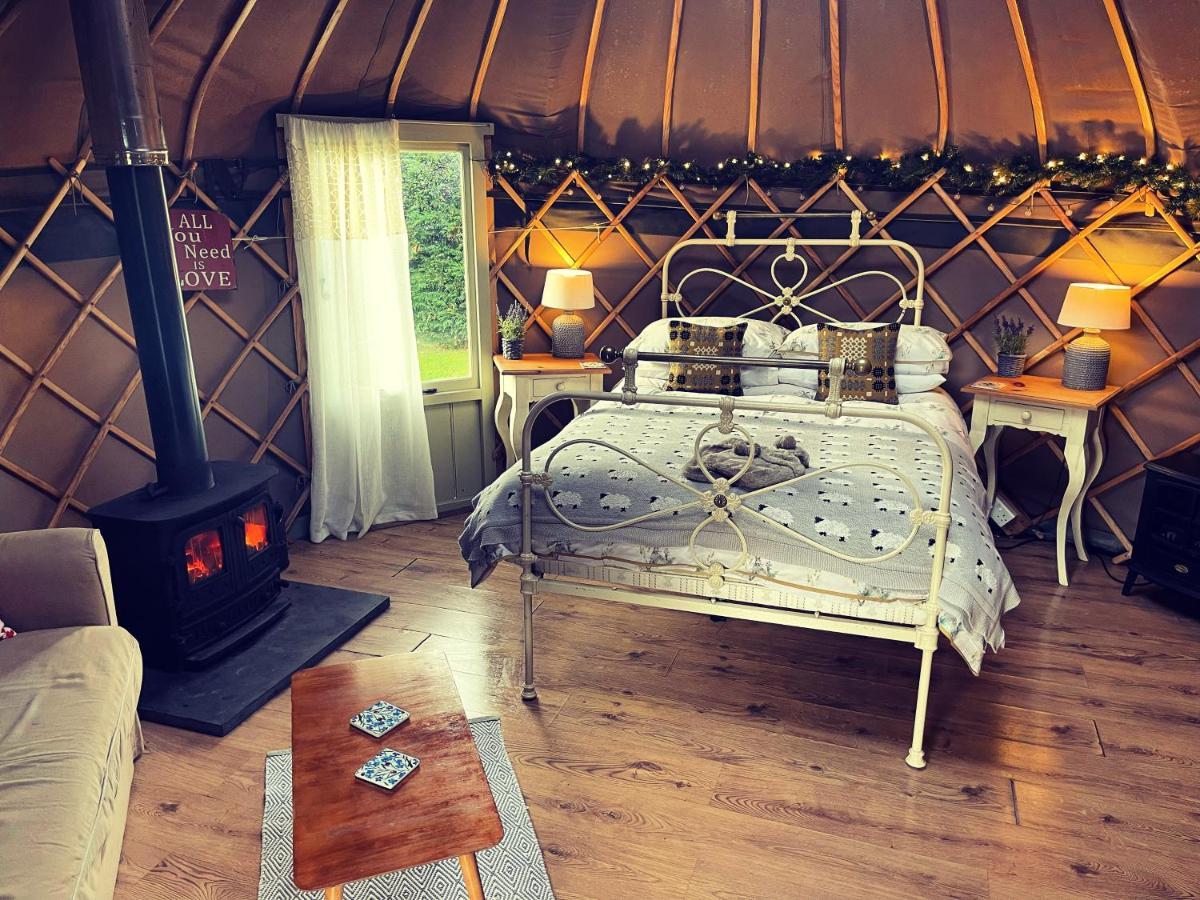 Sunbank Yurt Hotel Llangollen Exterior photo